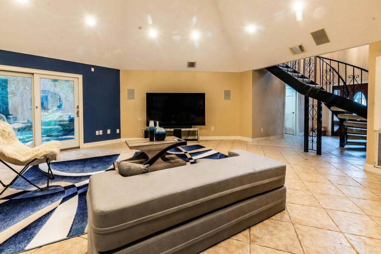Huge 6 Bedroom With Pool, Spa, 85 Inch Tv, Game Room Хьюстон Экстерьер фото
